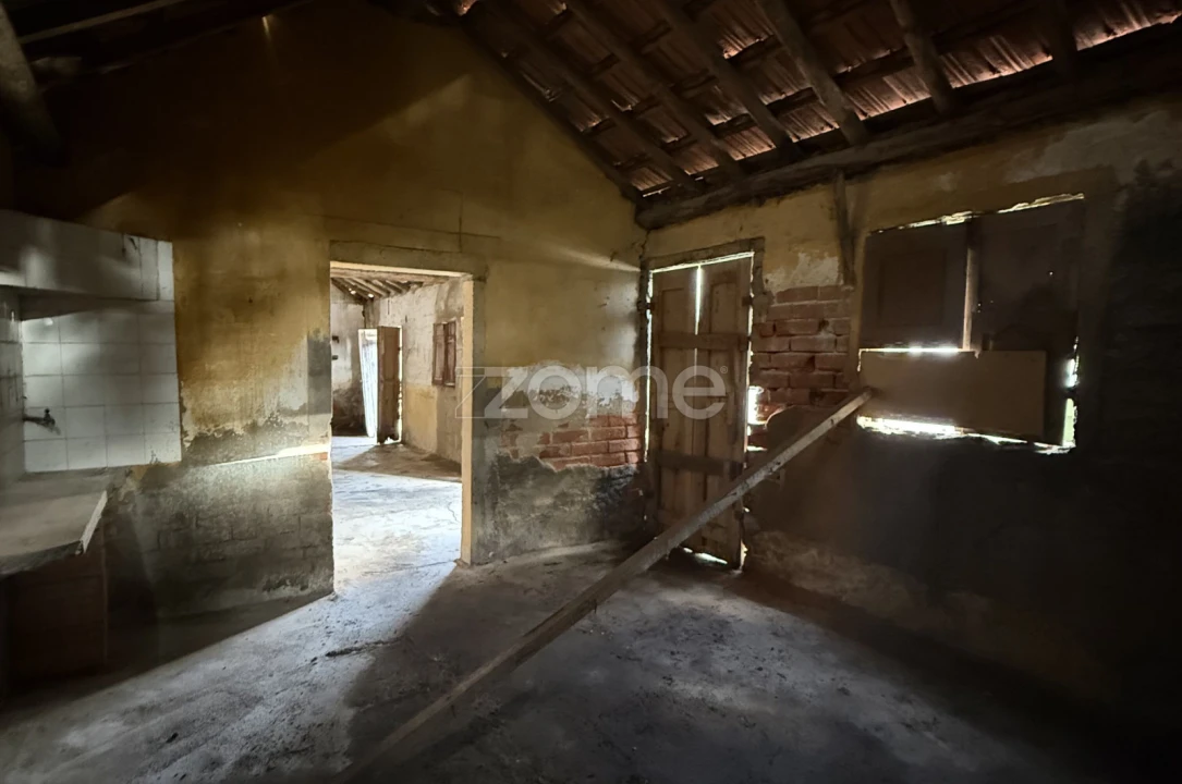 Moradia T1 para Venda em Casal Comba Foto 7