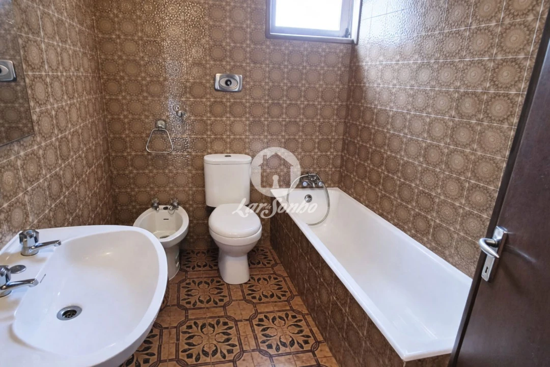 Moradia T4 para Venda em Estela Foto 17