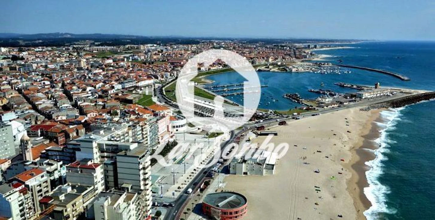 Moradia T4 para Venda em Estela Foto 30