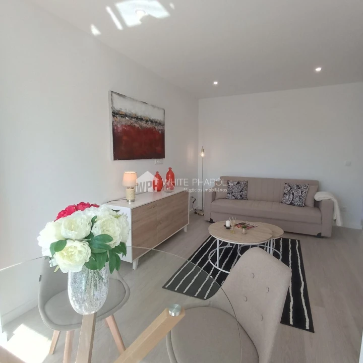 Apartamento T4 para Venda em Benfica Foto 4