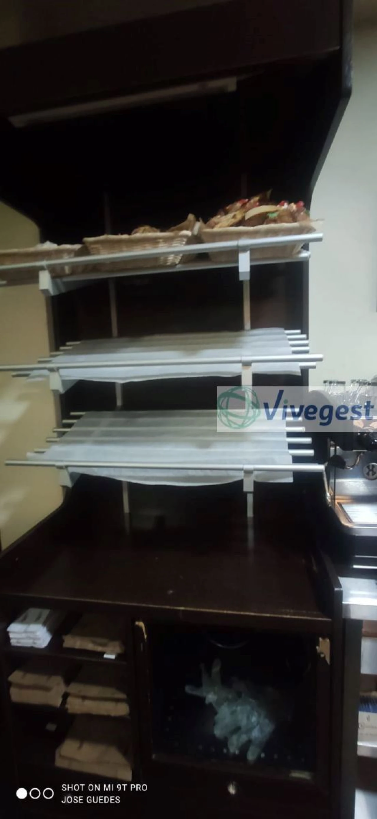 Loja para Arrendamento em Alfena Foto 5