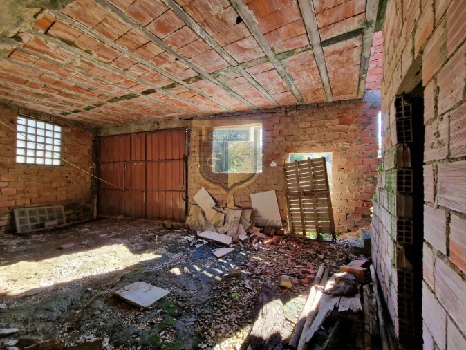 Moradia T3 para Venda em Santa Maria, São Pedro e Matacães Foto 16