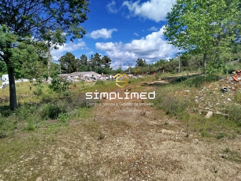 Terreno para Venda em Teixoso e Sarzedo Foto 24