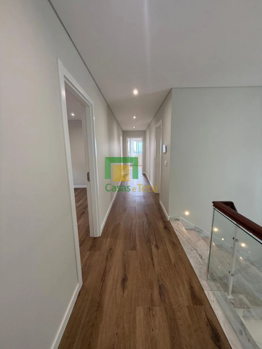 Moradia T3 para Venda em Funchal (Santa Maria Maior) Foto 20