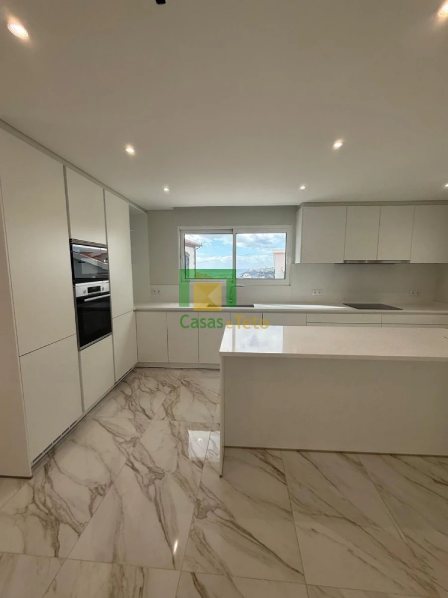 Moradia T3 para Venda em Funchal (Santa Maria Maior) Foto 25