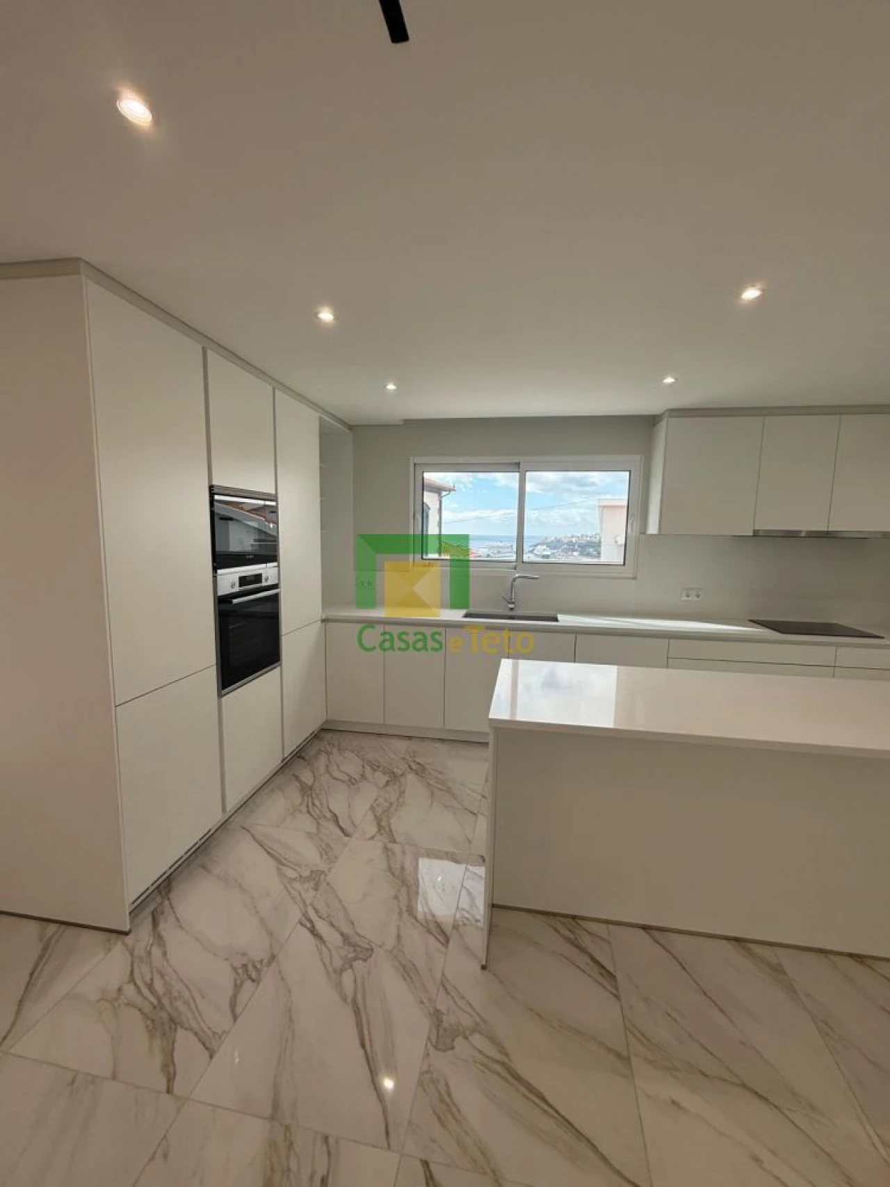 Moradia T3 para Venda em Funchal (Santa Maria Maior) Foto 23