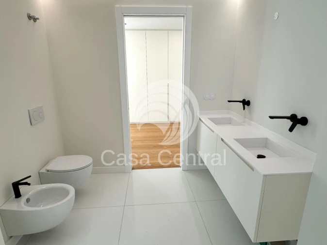 Moradia T4 para Venda em Alcabideche Foto 21