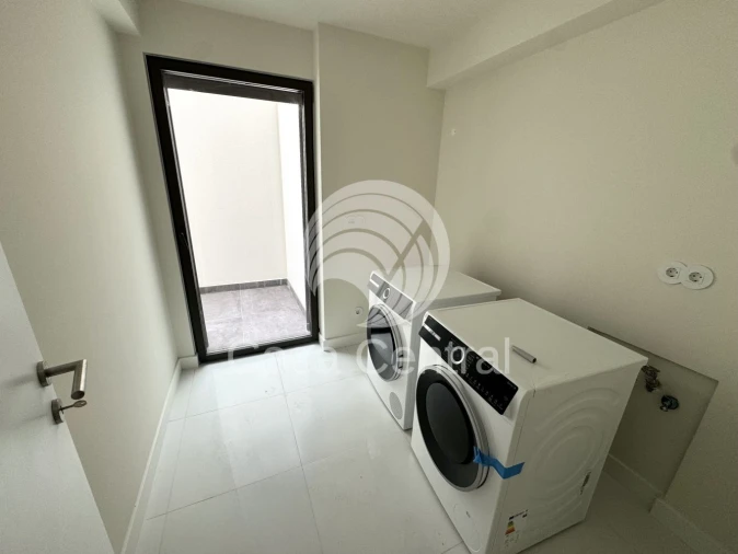 Moradia T4 para Venda em Alcabideche Foto 35