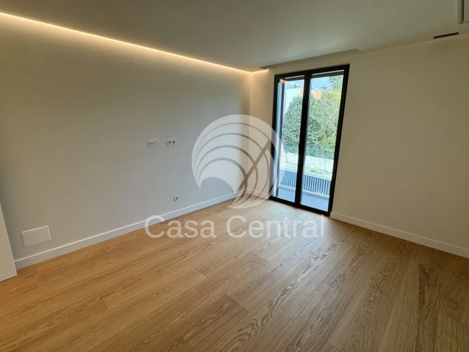 Moradia T4 para Venda em Alcabideche Foto 26