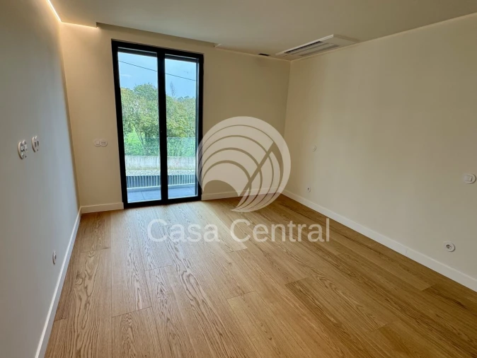 Moradia T4 para Venda em Alcabideche Foto 25