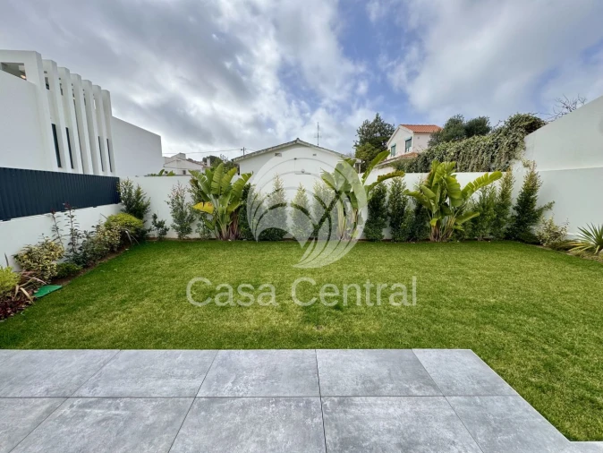 Moradia T4 para Venda em Alcabideche Foto 45