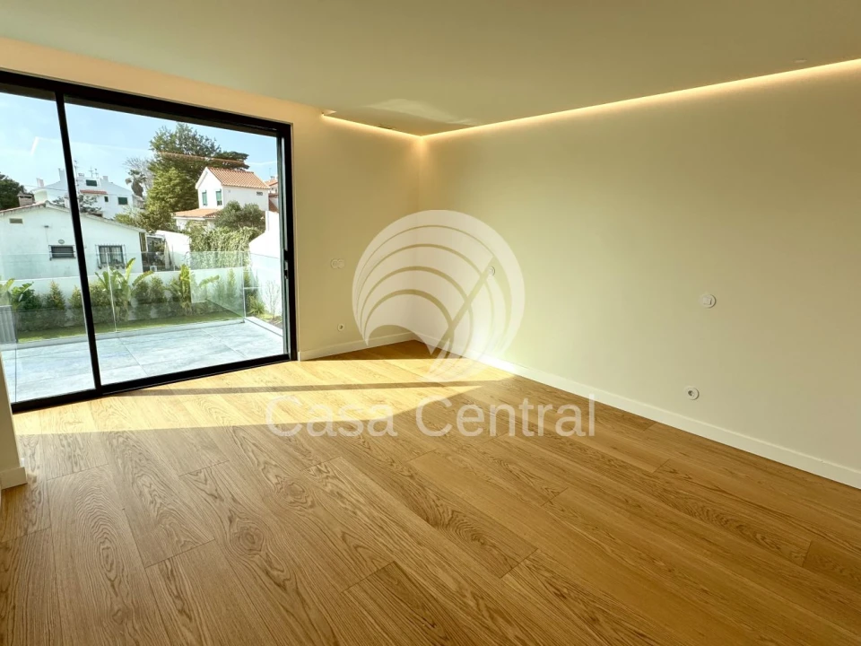 Moradia T4 para Venda em Alcabideche Foto 17