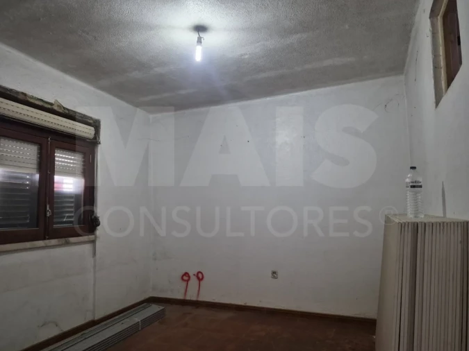 Moradia T2 para Venda em Vialonga Foto 5