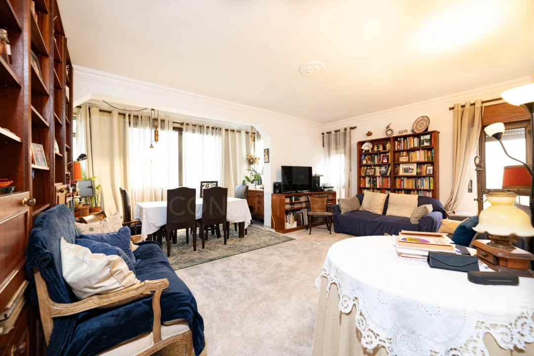 Apartamento T3 para Venda em Carnaxide e Queijas Foto 5