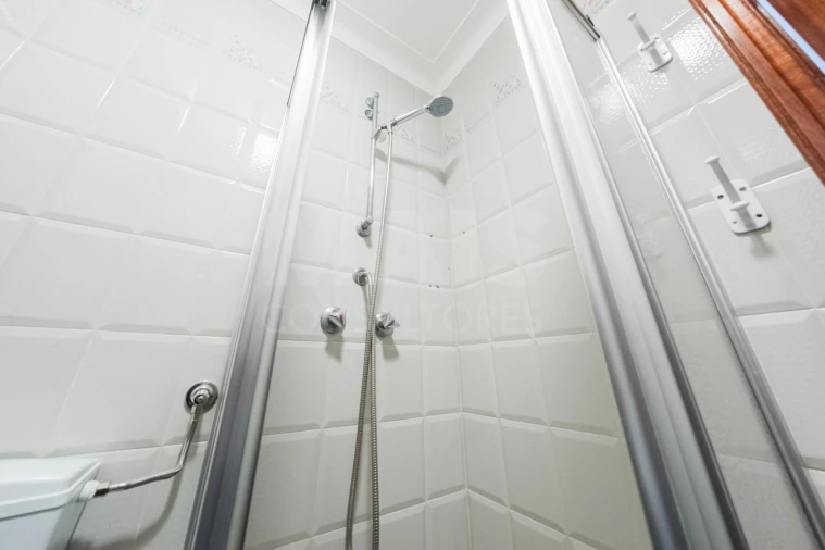 Moradia T4 para Venda em Ferrel Foto 11