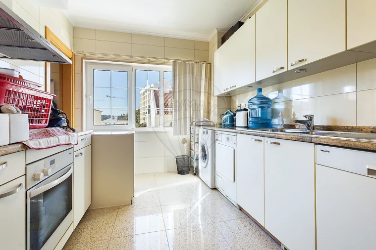 Apartamento T2 para Venda em Cascais e Estoril Foto 2