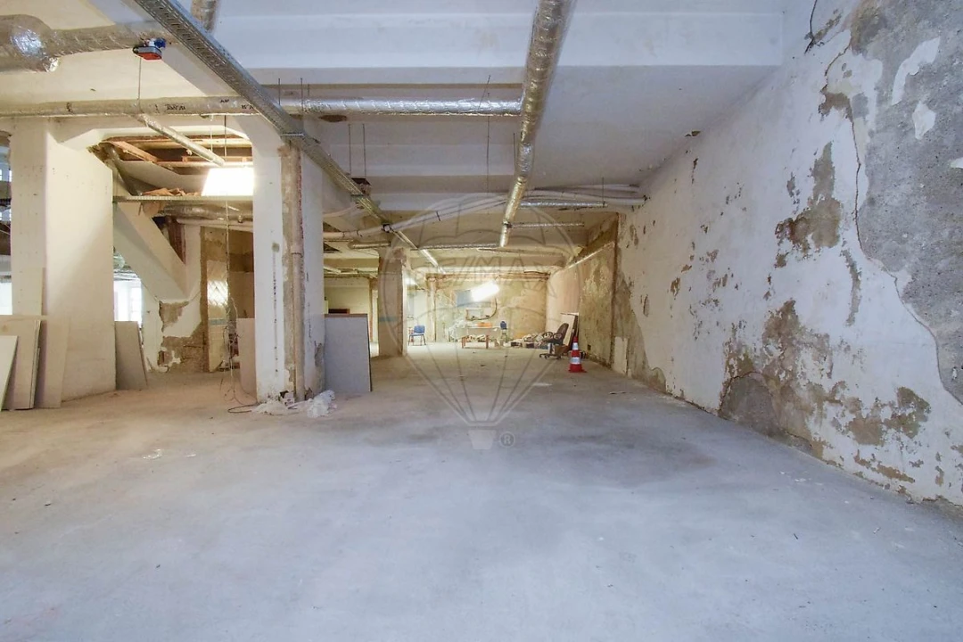 Armazém para Arrendamento em Santo António Foto 16