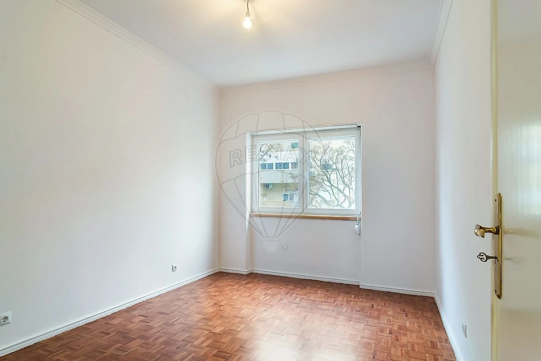 Apartamento T3 para Arrendamento em Oeiras e São Julião da Barra, Paço de Arcos e Caxias Foto 9