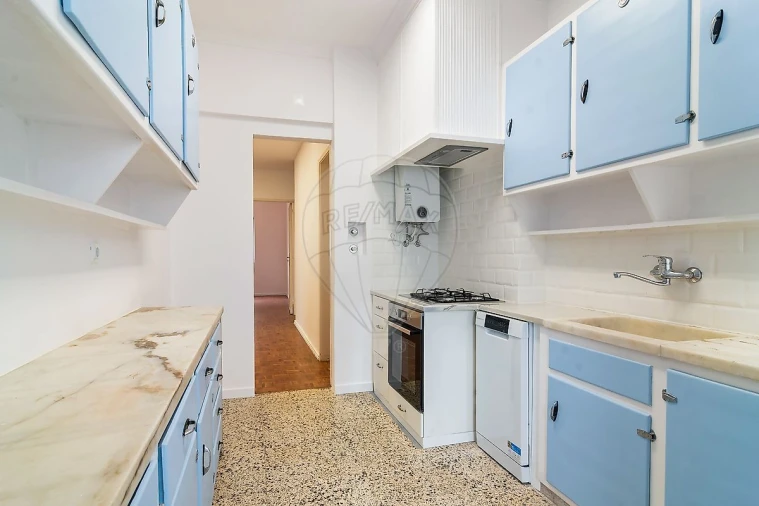 Apartamento T3 para Arrendamento em Oeiras e São Julião da Barra, Paço de Arcos e Caxias Foto 8