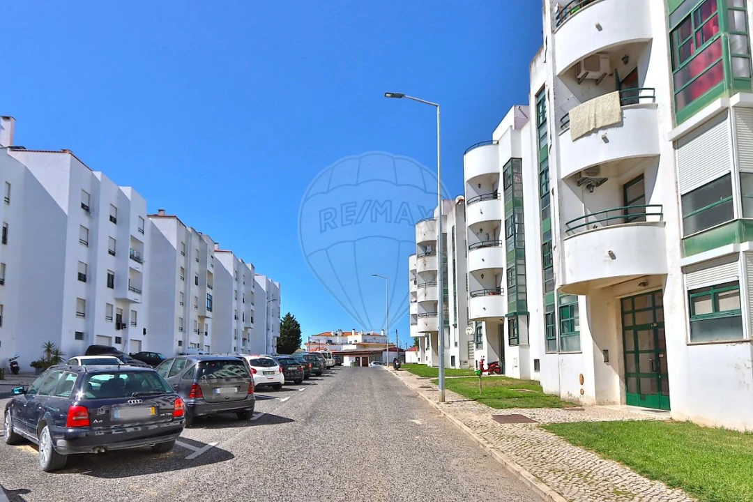 Apartamento T3 para Arrendamento em Alenquer (Santo Estêvão e Triana) Foto 4