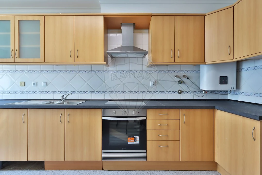 Apartamento T3 para Arrendamento em Alenquer (Santo Estêvão e Triana) Foto 13