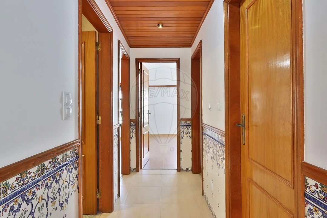 Apartamento T3 para Arrendamento em Alenquer (Santo Estêvão e Triana) Foto 14