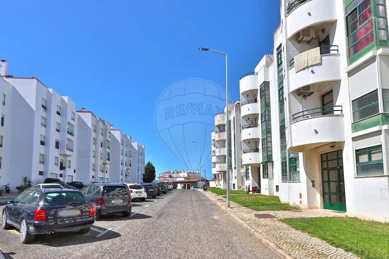 Apartamento T3 para Arrendamento em Alenquer (Santo Estêvão e Triana) Foto 4