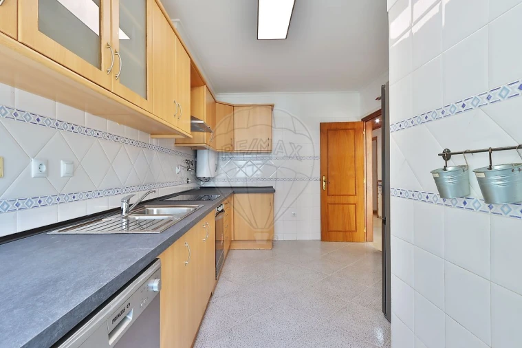 Apartamento T3 para Arrendamento em Alenquer (Santo Estêvão e Triana) Foto 12