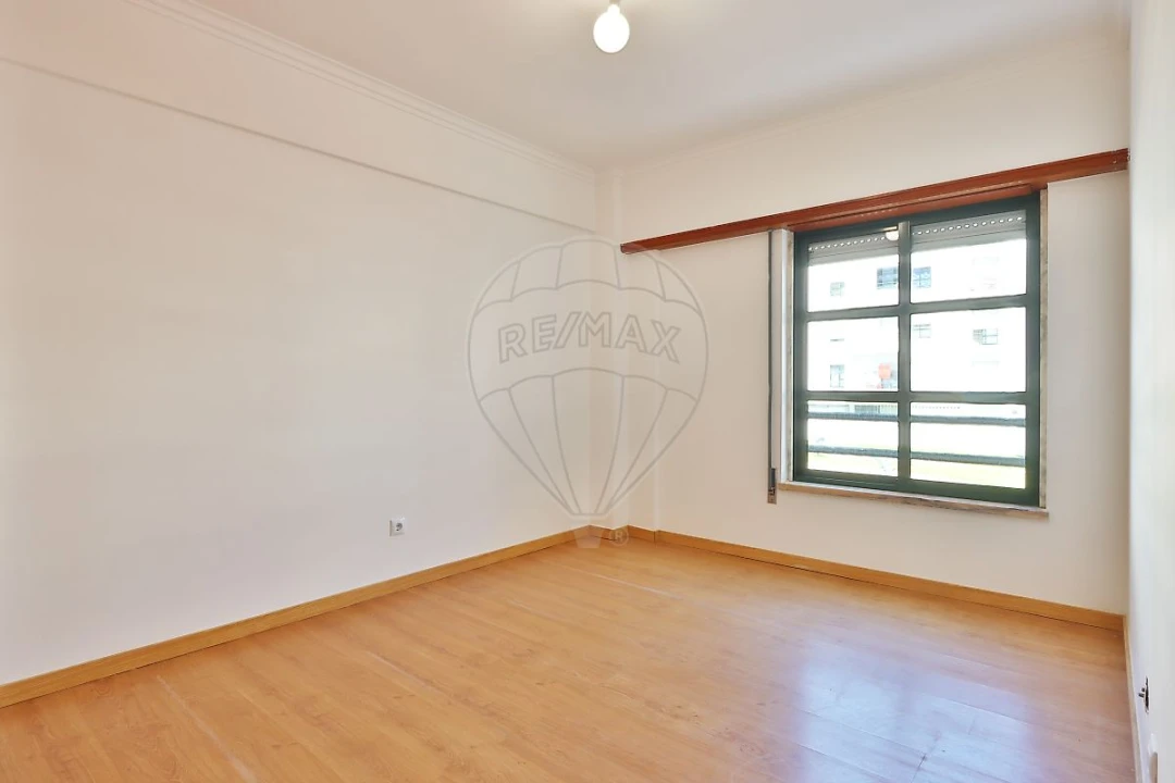 Apartamento T3 para Arrendamento em Alenquer (Santo Estêvão e Triana) Foto 21