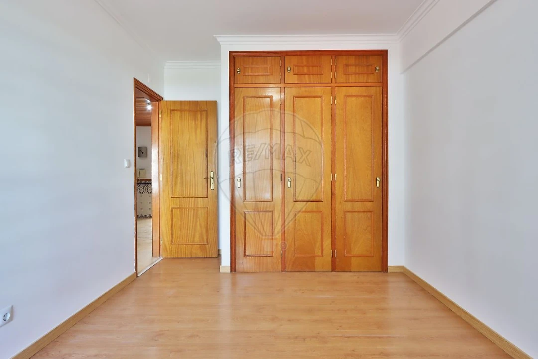 Apartamento T3 para Arrendamento em Alenquer (Santo Estêvão e Triana) Foto 22