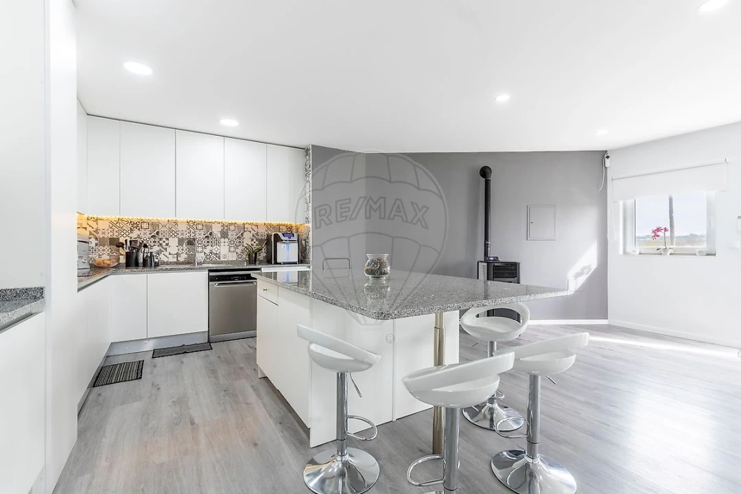 Moradia T4 para Venda em Carvalhal Foto 1