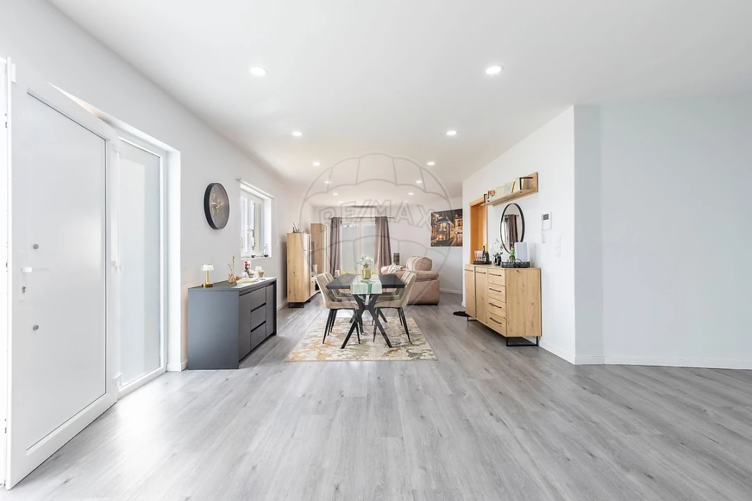 Moradia T4 para Venda em Carvalhal Foto 4