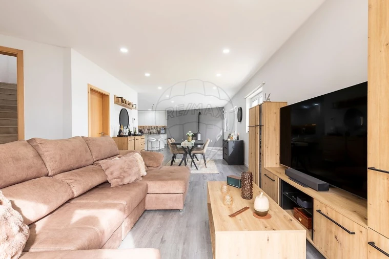 Moradia T4 para Venda em Carvalhal Foto 9