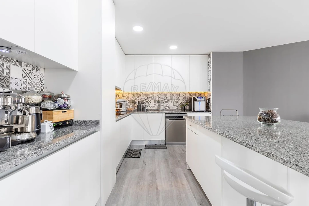 Moradia T4 para Venda em Carvalhal Foto 3