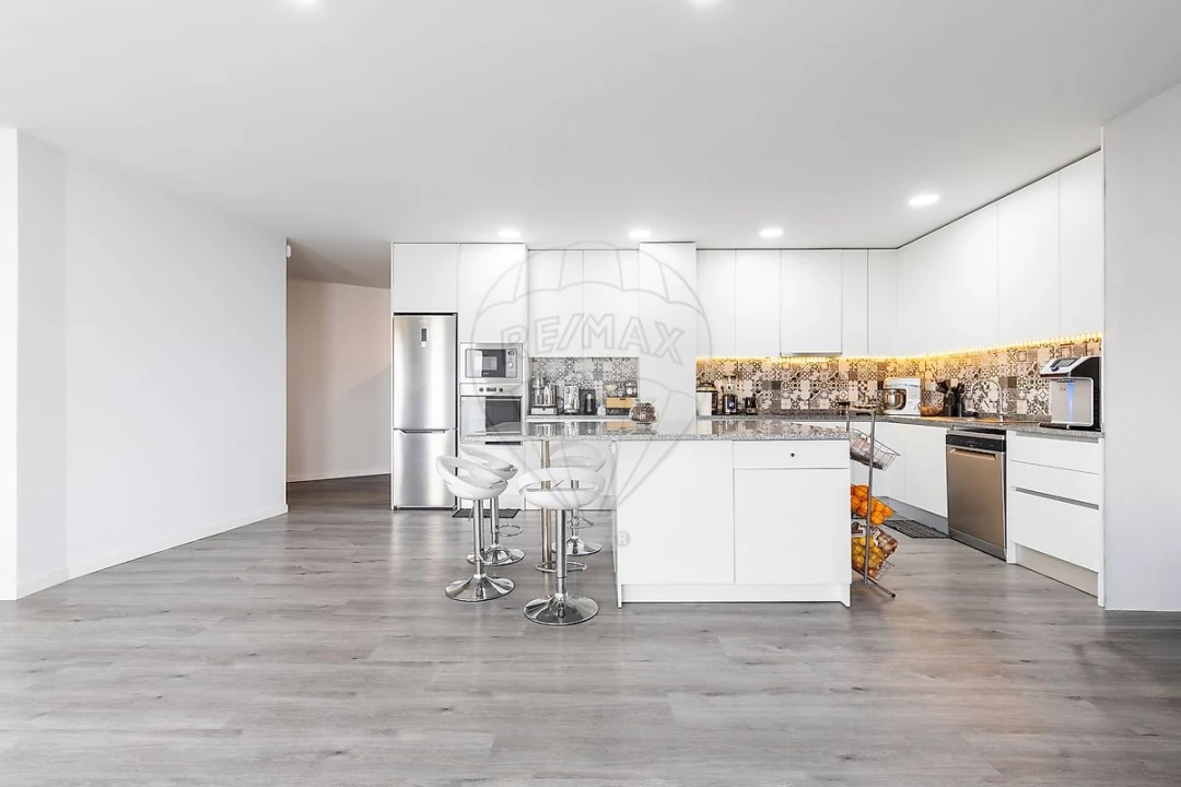 Moradia T4 para Venda em Carvalhal Foto 2