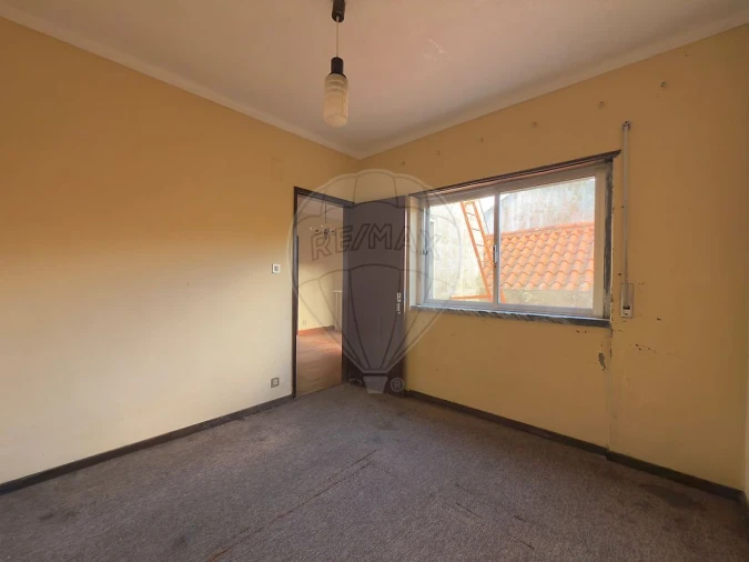 Moradia T3 para Venda em Carvoeira e Carmões Foto 15