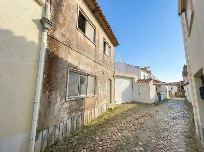 Moradia T3 para Venda em Carvoeira e Carmões Foto 16