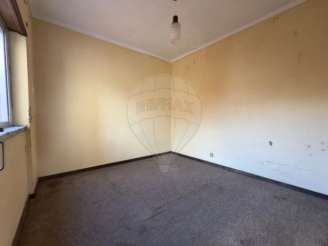 Moradia T3 para Venda em Carvoeira e Carmões Foto 13