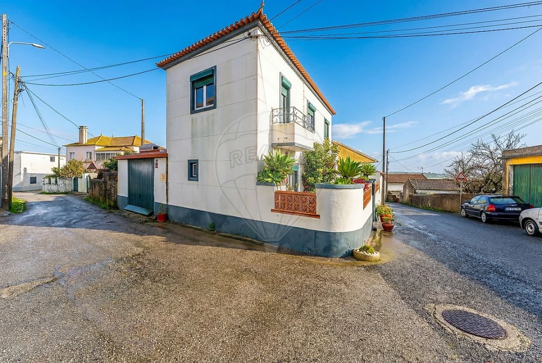 Moradia T4 para Venda em Carnota Foto 4