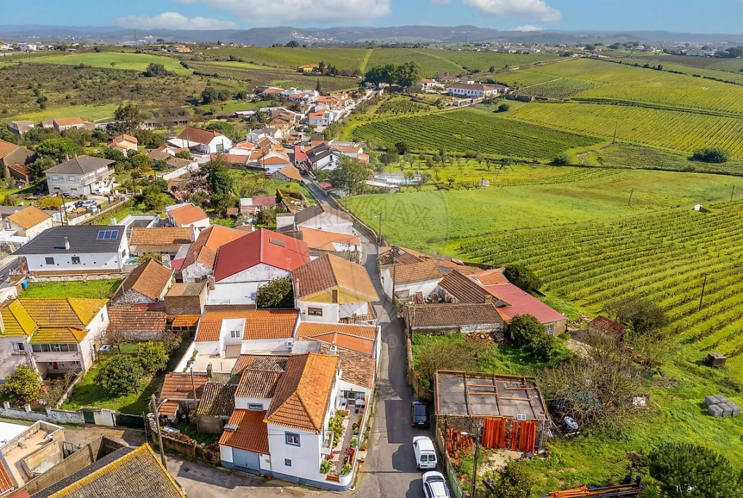 Moradia T4 para Venda em Carnota Foto 48