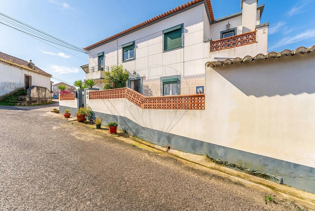 Moradia T4 para Venda em Carnota Foto 3
