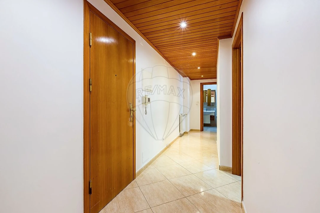 Apartamento T2 para Venda em Alverca do Ribatejo e Sobralinho Foto 3