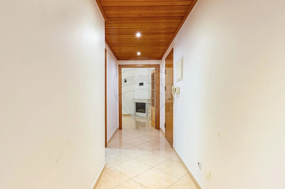 Apartamento T2 para Venda em Alverca do Ribatejo e Sobralinho Foto 2