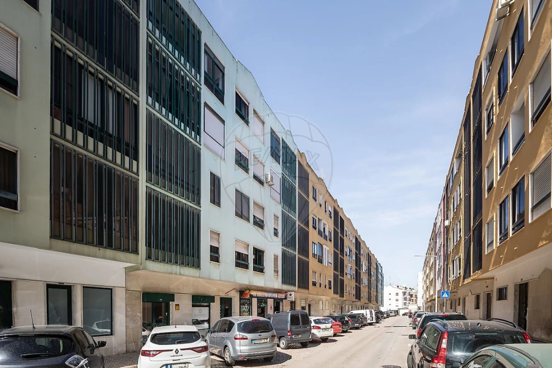 Apartamento T3 para Venda em Alverca do Ribatejo e Sobralinho Foto 16