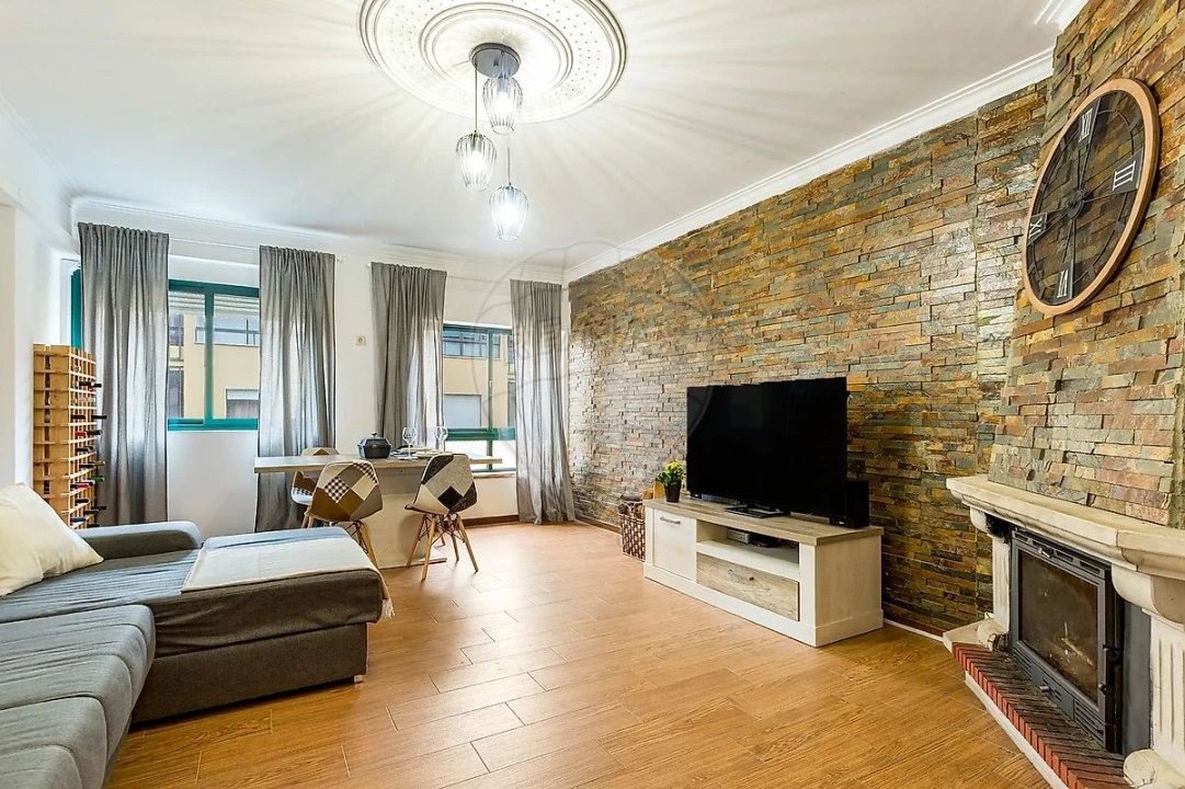 Apartamento T3 para Venda em Alverca do Ribatejo e Sobralinho Foto 2