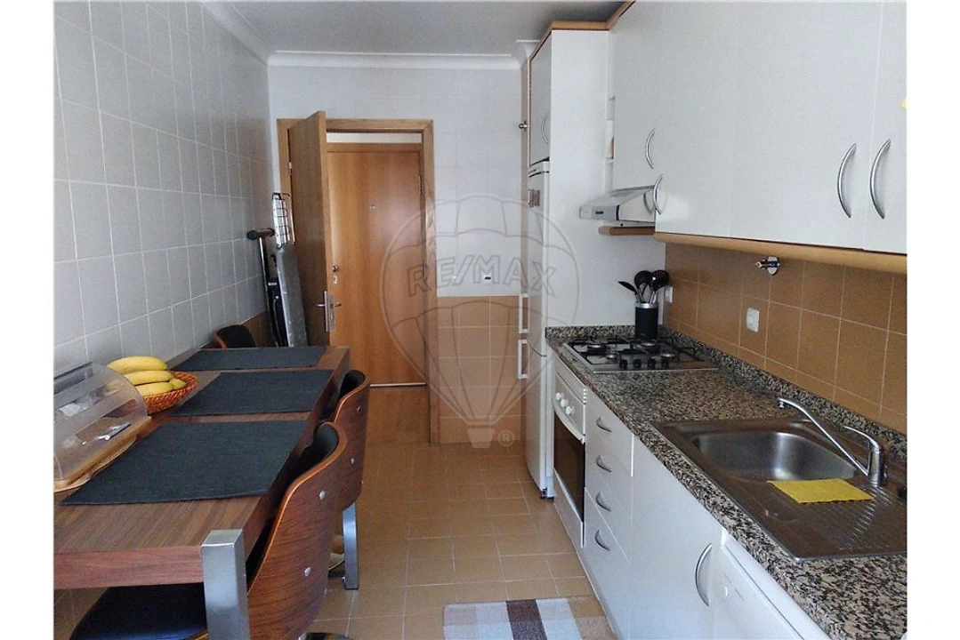 Apartamento T1 para Arrendamento em Beato Foto 6