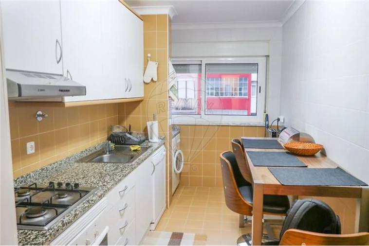 Apartamento T1 para Arrendamento em Beato Foto 10