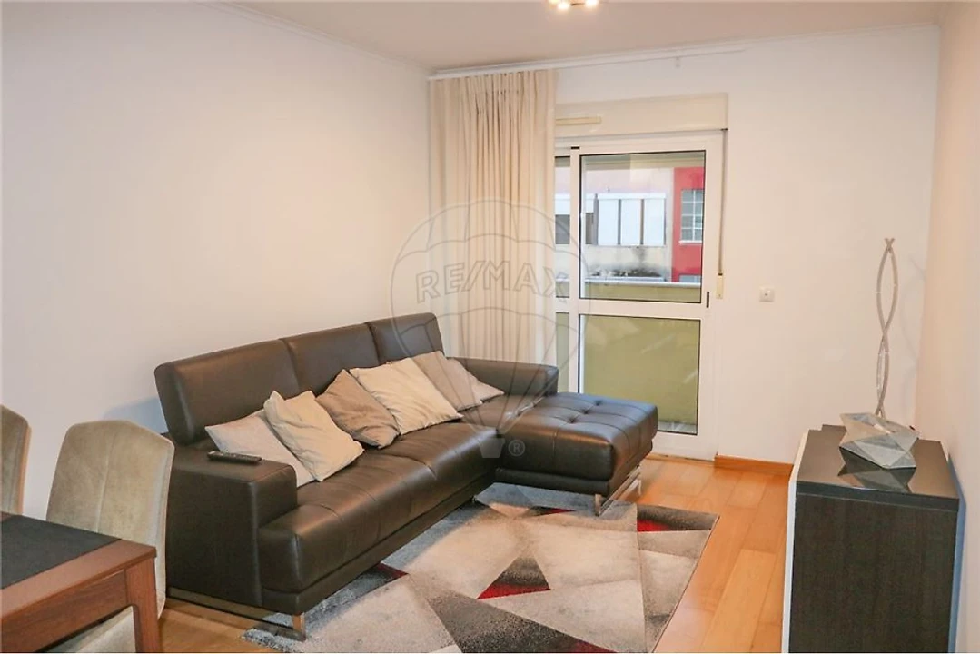 Apartamento T1 para Arrendamento em Beato Foto 9