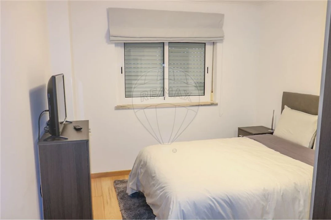 Apartamento T1 para Arrendamento em Beato Foto 4