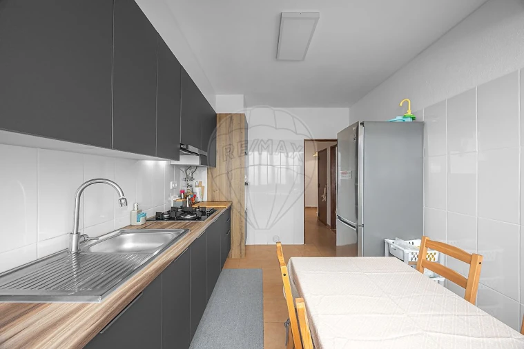 Apartamento T2 para Venda em Carregado e Cadafais Foto 9